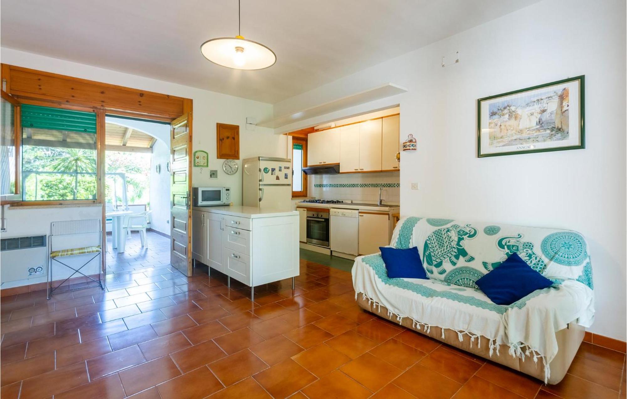Awesome Home In Manduria With Kitchen Exterior foto